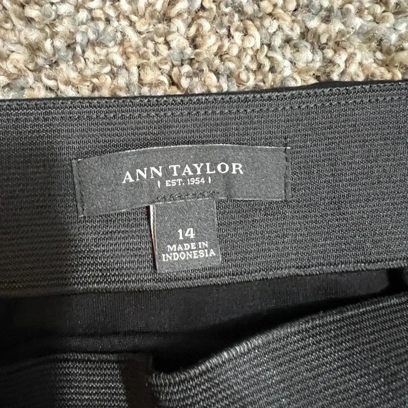 ANN TAYLOR SKIRT MINI MID BLUE BLACK WHITE COLORBLOCK STRETCH PLUS SIZE 14 - Picture 5 of 9